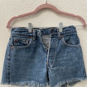 Levi’s shorts women’s size 28